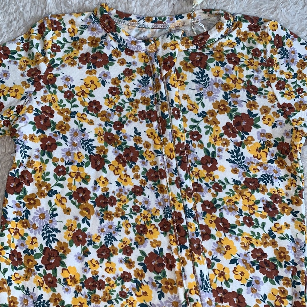 NWT Angel Dear Sweet Calico Floral Zipper Footie 3-6M - Picture 4 of 11